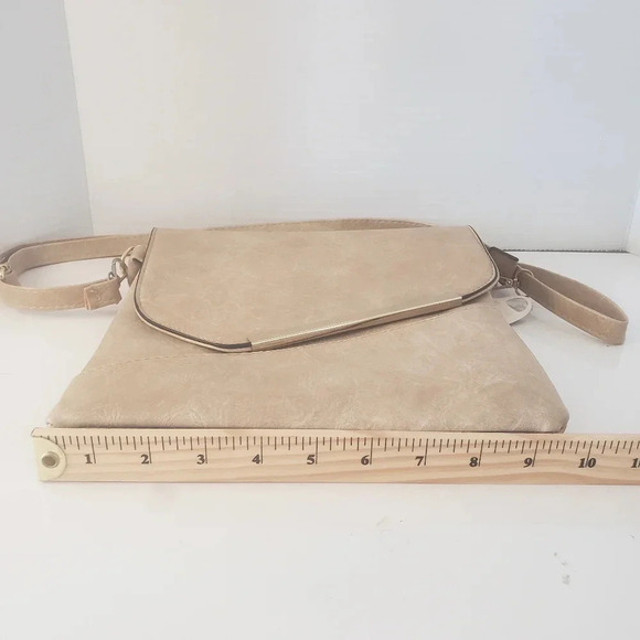 Ecosse Tan  Medium Womans CrossBody Bag. - Picture 11 of 11